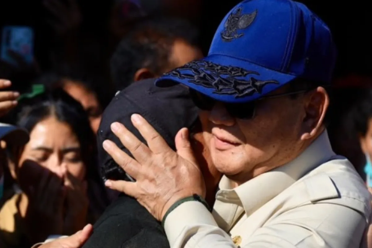 Menyapa dari Hati ke Hati: Momen Haru Presiden Prabowo di Tengah Pengungsi Nagekeo dan Janji Negara yang Hadir