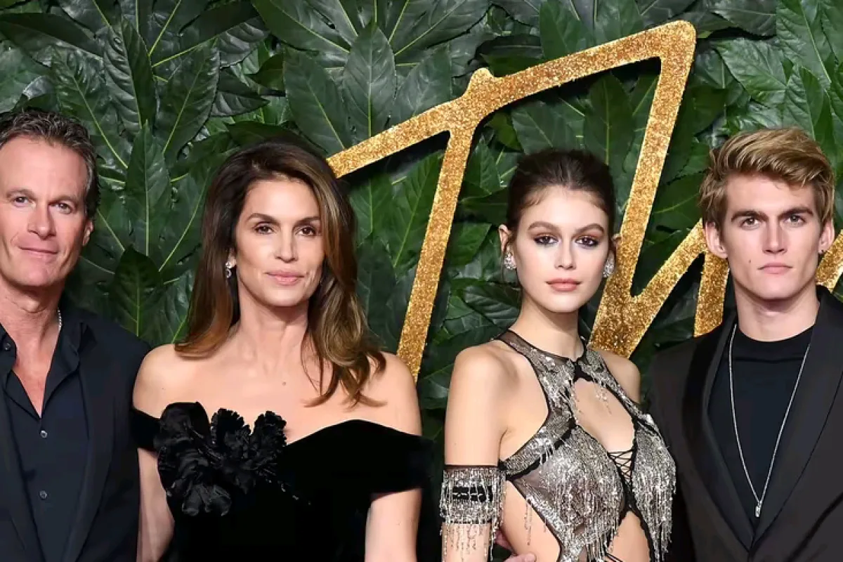Kabar Duka Dunia Fashion: Presley Gerber, Putra Cindy Crawford dan Kakak Kaia Gerber, Tutup Usia di 27 Tahun setelah Perjuangan Kesehatan Mental