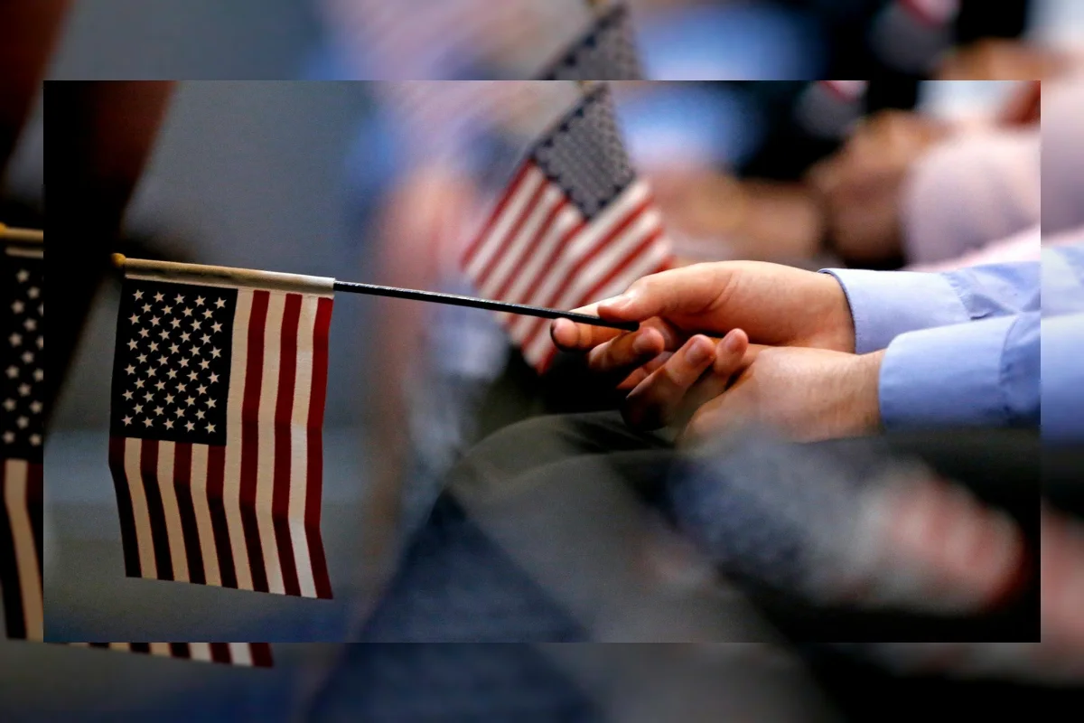 USCIS Minta Pemohon Green Card Kembali ke Negara Asal