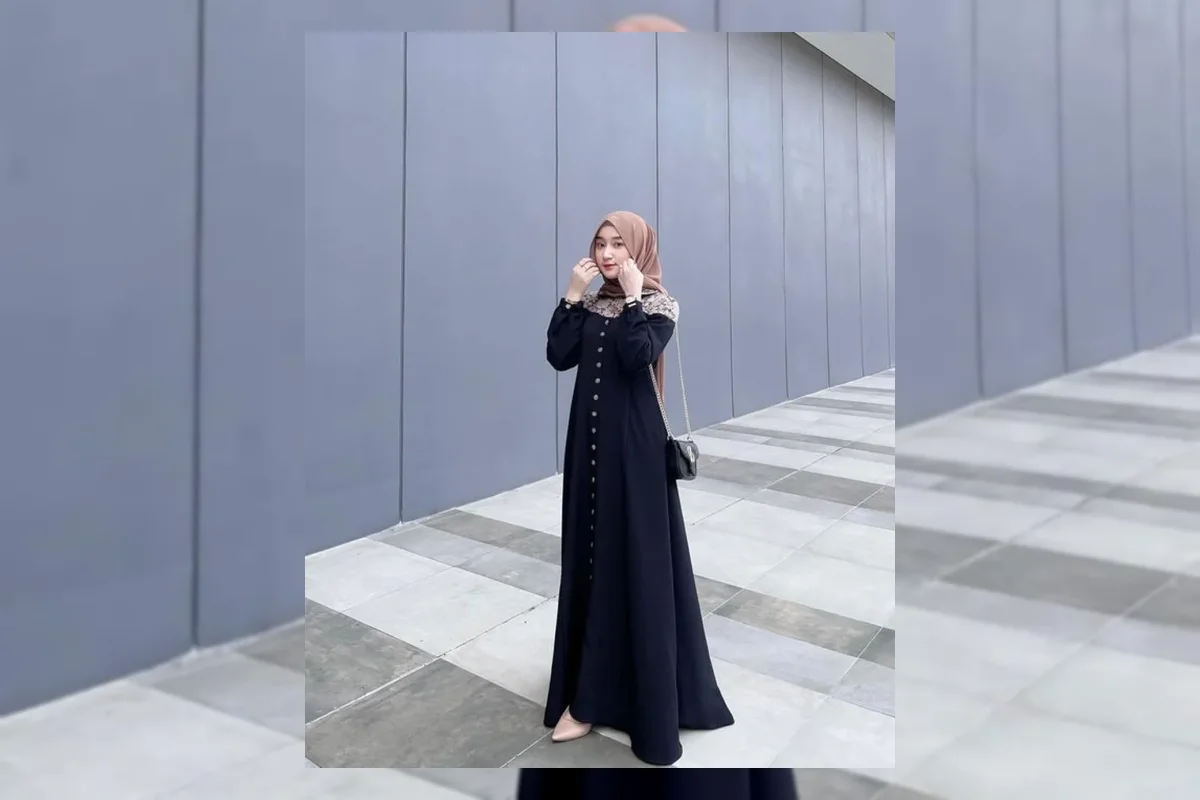 10 Inspirasi OOTD Idul Adha Simple dan Stylish, dari Tunik hingga Monokrom