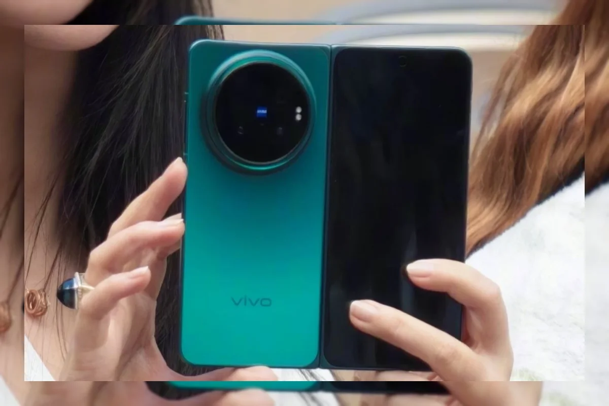 Penampakan Perdana Vivo X Fold 6 di Prancis Terbuka