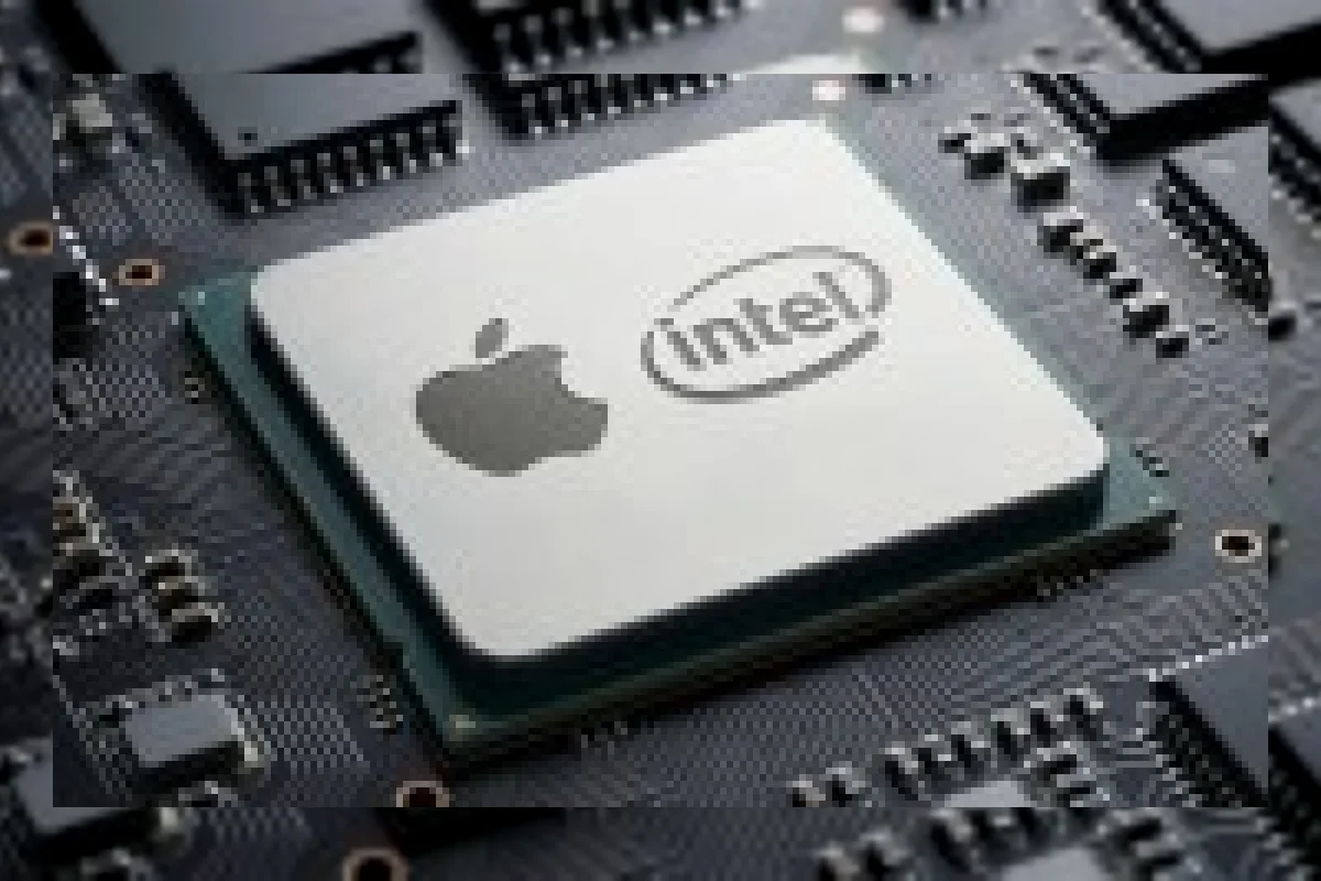Trump Klaim Apple dan Intel Sepakat Produksi Chip di AS