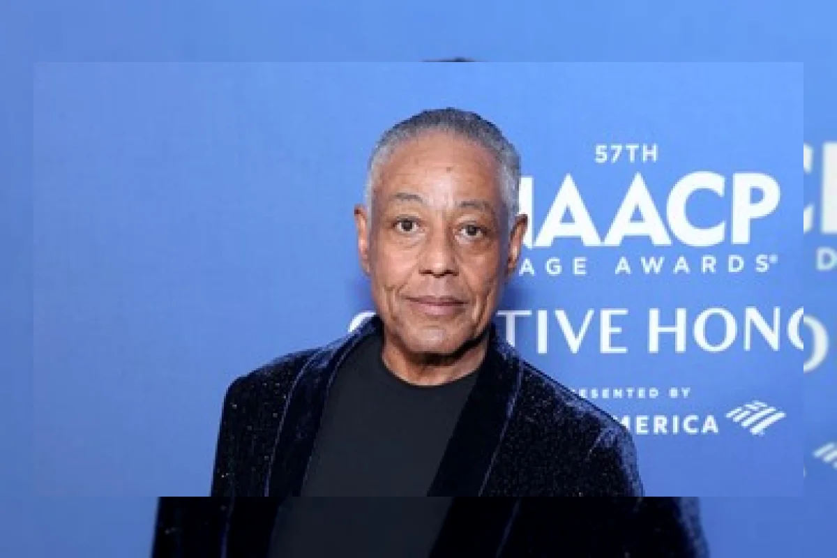 Giancarlo Esposito Dikabarkan Masuk Islam Saat Syuting di Arab Saudi