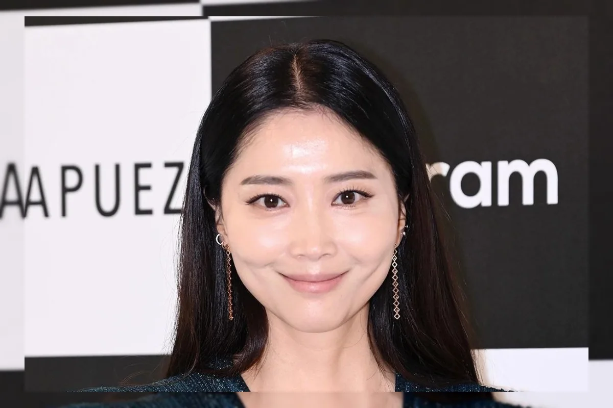 Oh Yoon-ah Umumkan Pernikahan Ulang, Anak Dapat Pekerjaan