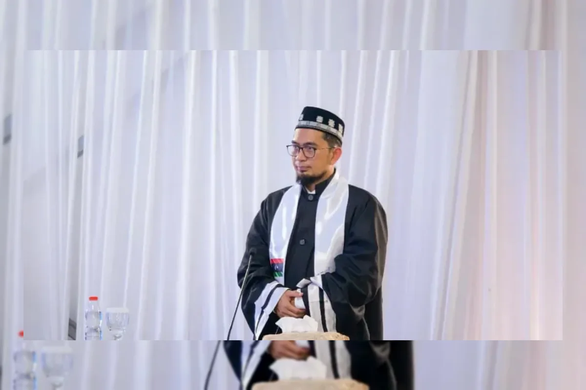 Saryono alias Yono: Asisten Setia Ustadz Adi Hidayat yang Kini Dikenal Publik