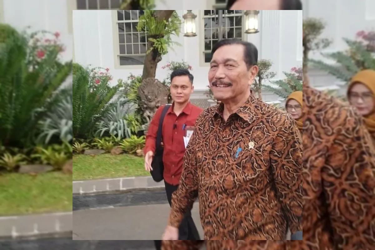 Luhut Usul Perluasan Uji Coba Digitalisasi Bansos ke 100 Daerah