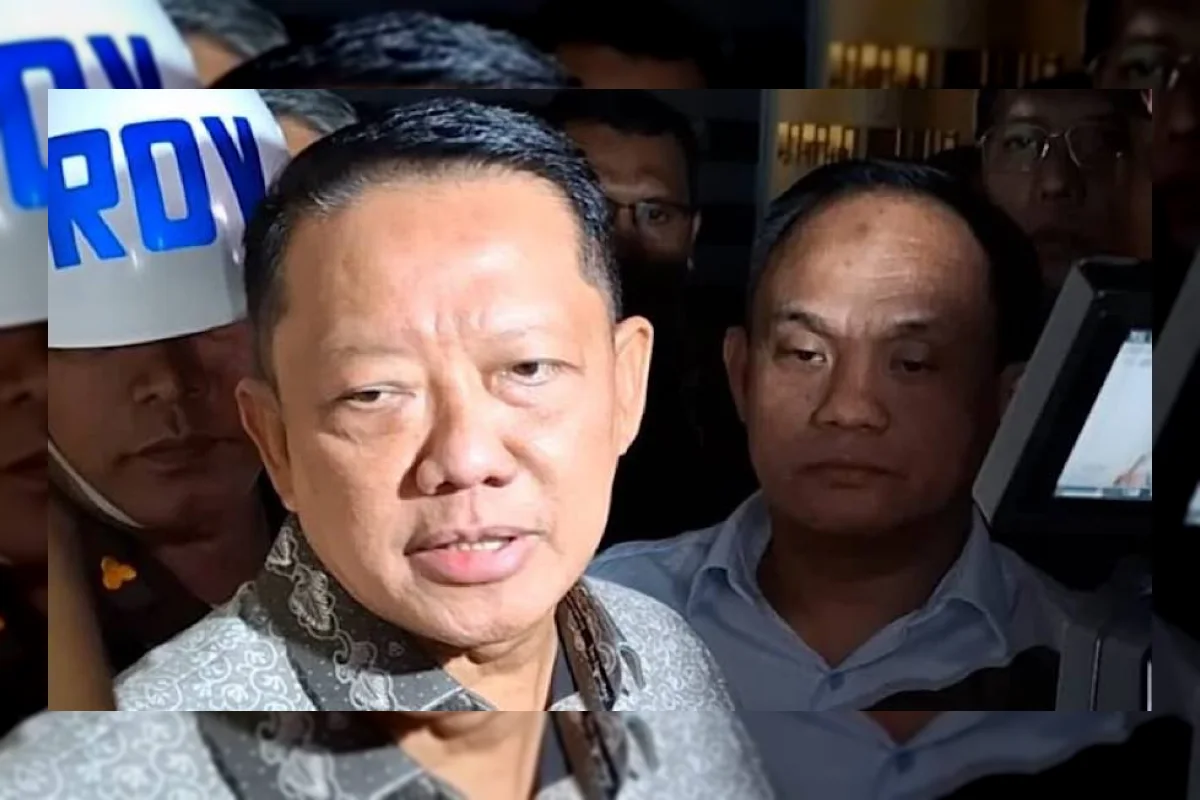 Kejagung Periksa Febrie Adriansyah, Dua Orang Tak Hadir
