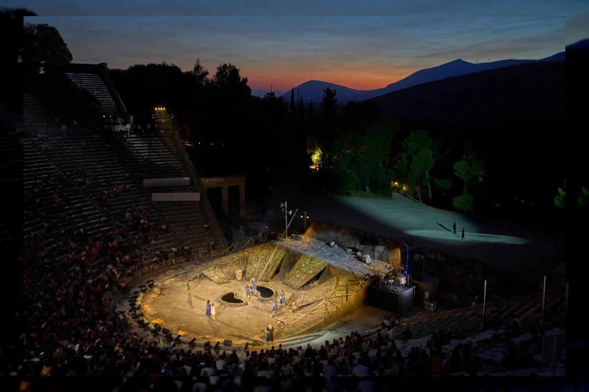 Teater Yunani Tampilkan 'The Trojan Women' dengan Akses Penuh di Epidaurus