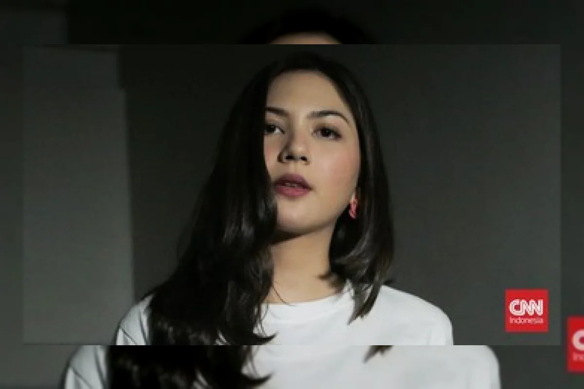 Jessica Mila: Tulisan 'Orang Dalam' di Pulau Padar Bukan dari Saya