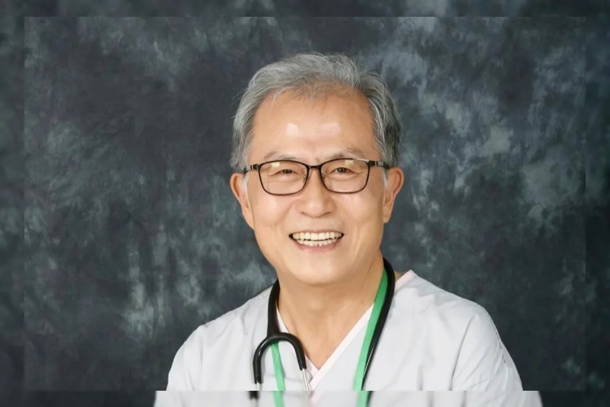 Duka Menyelimuti Kamboja: Dokter Asal Korea yang Dijuluki 'Schweitzer dari Kamboja' Tutup Usia