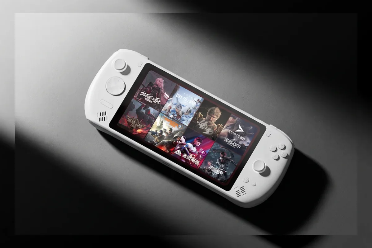Lenovo Rilis Legion C700, Handheld Cloud Gaming dengan Layar 120Hz dan Joystick TMR
