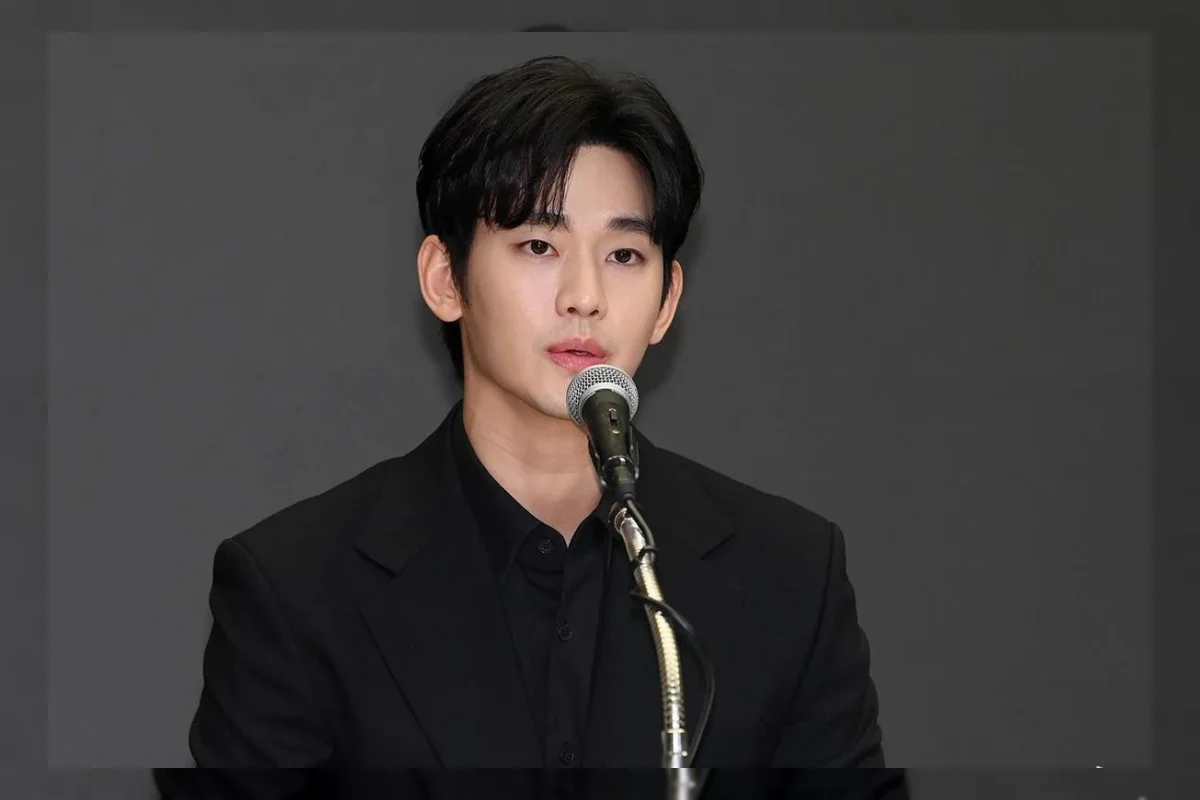 Aktor Kim Soo-hyun Kembali ke Korea untuk The Fact Music Awards