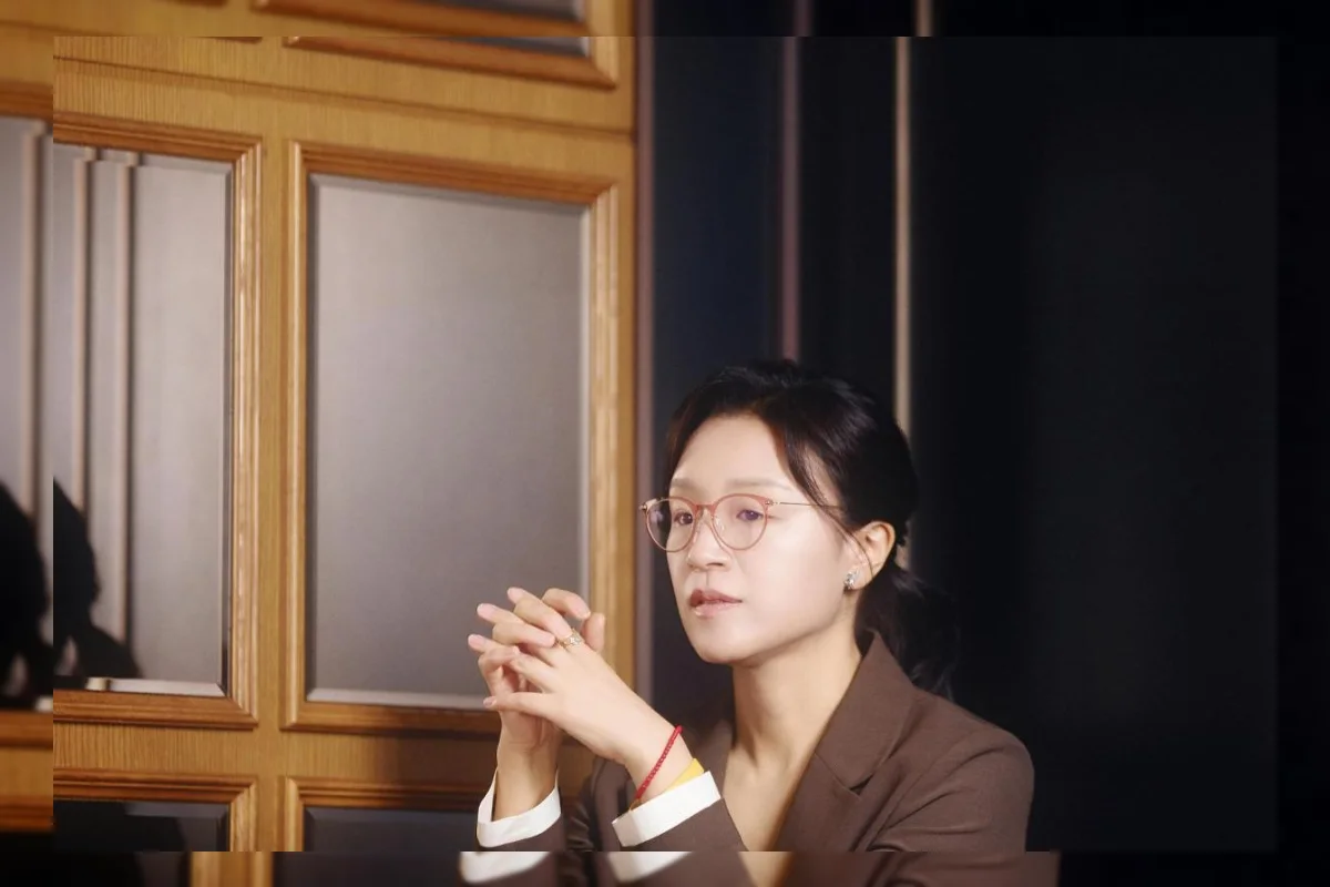 Sutradara Yoon Ga-eun Raih Penghargaan Tertinggi Kesetaraan Gender Budaya Korea