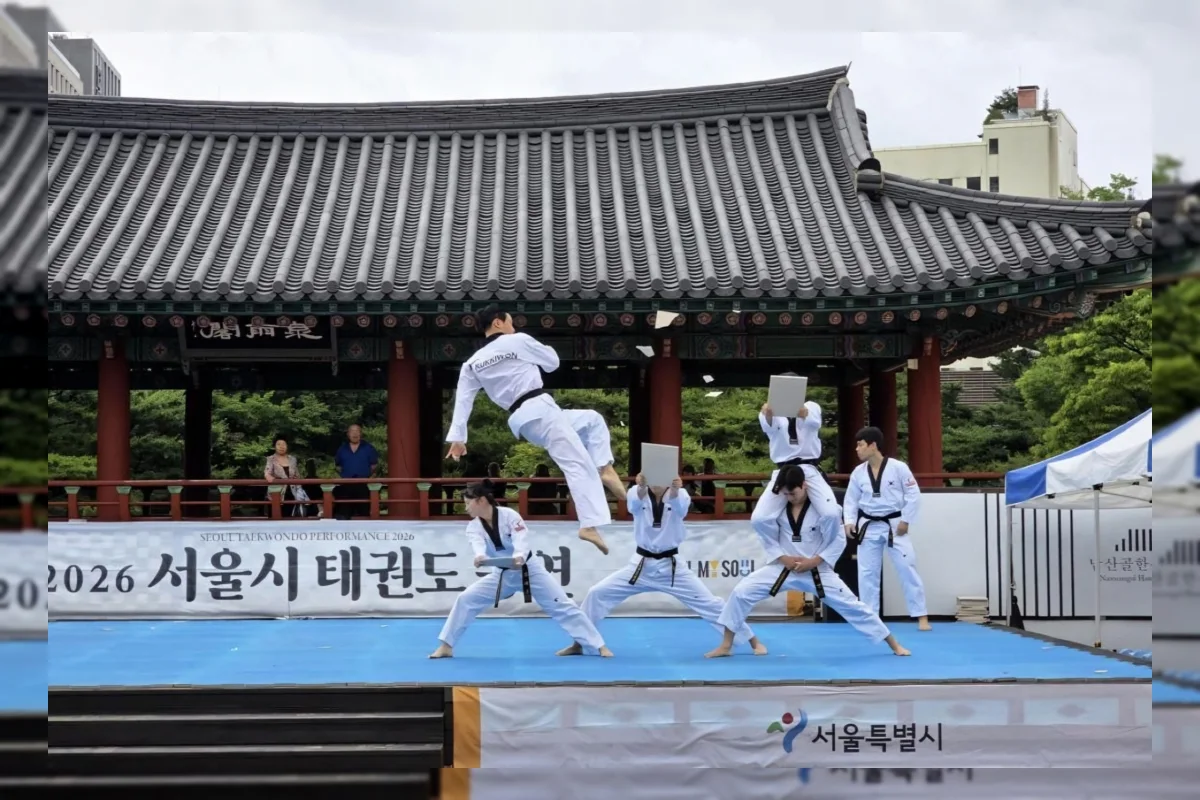 Pertunjukan taekwondo di Seoul