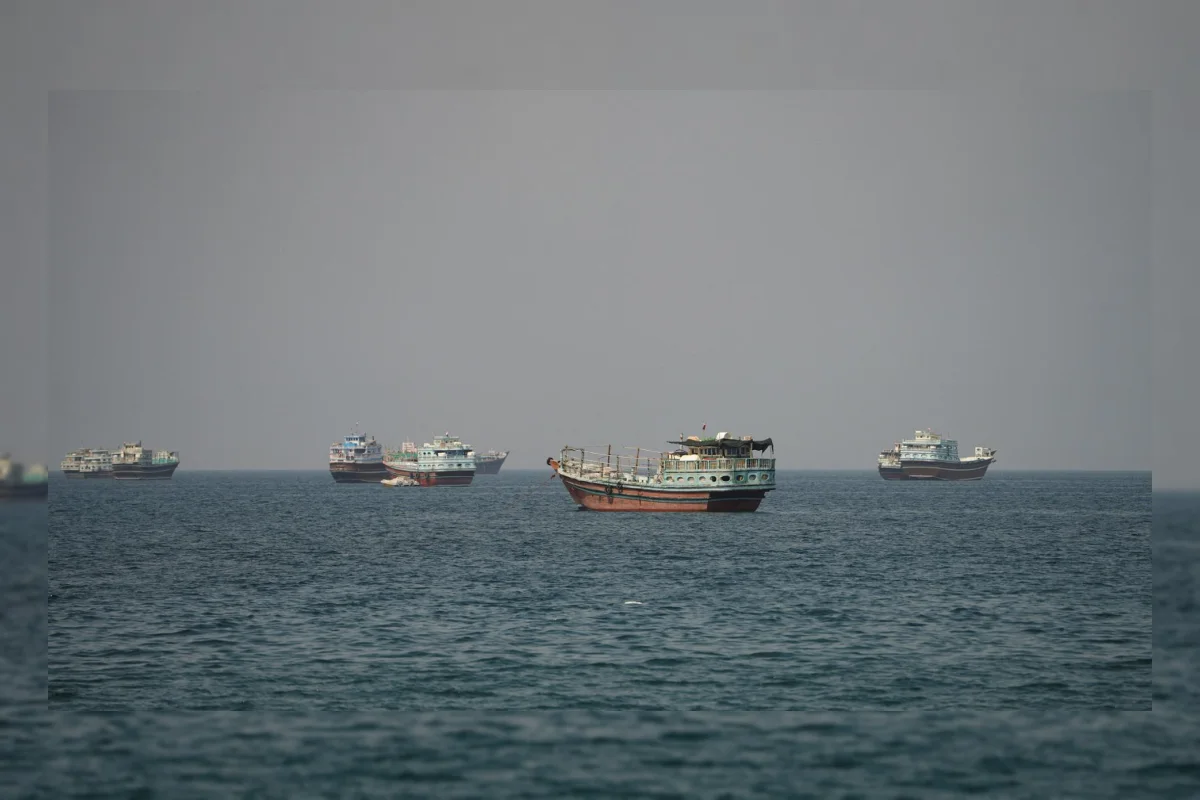 Kapal RIB Basarnas Lampung saat operasi SAR di Selat Sunda