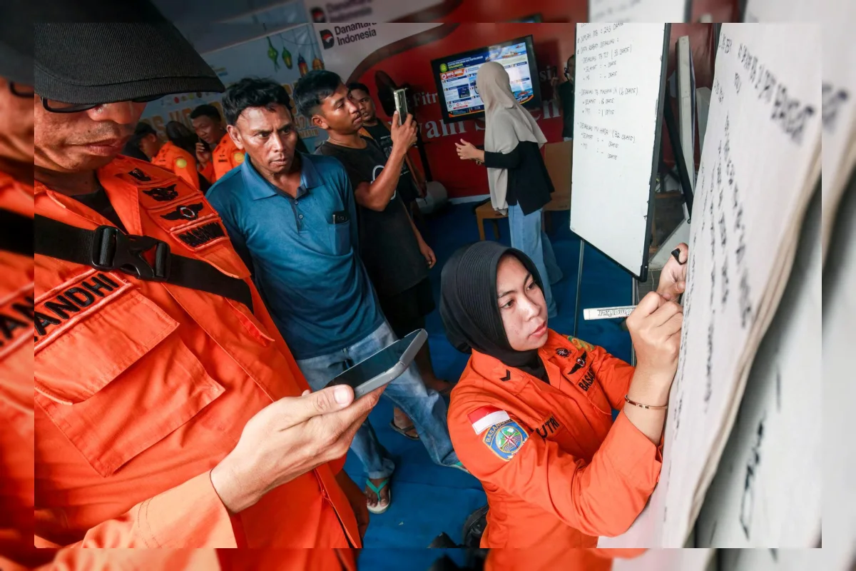 Ilustrasi operasi pencarian kapal penumpang yang terbalik di Laut Jawa