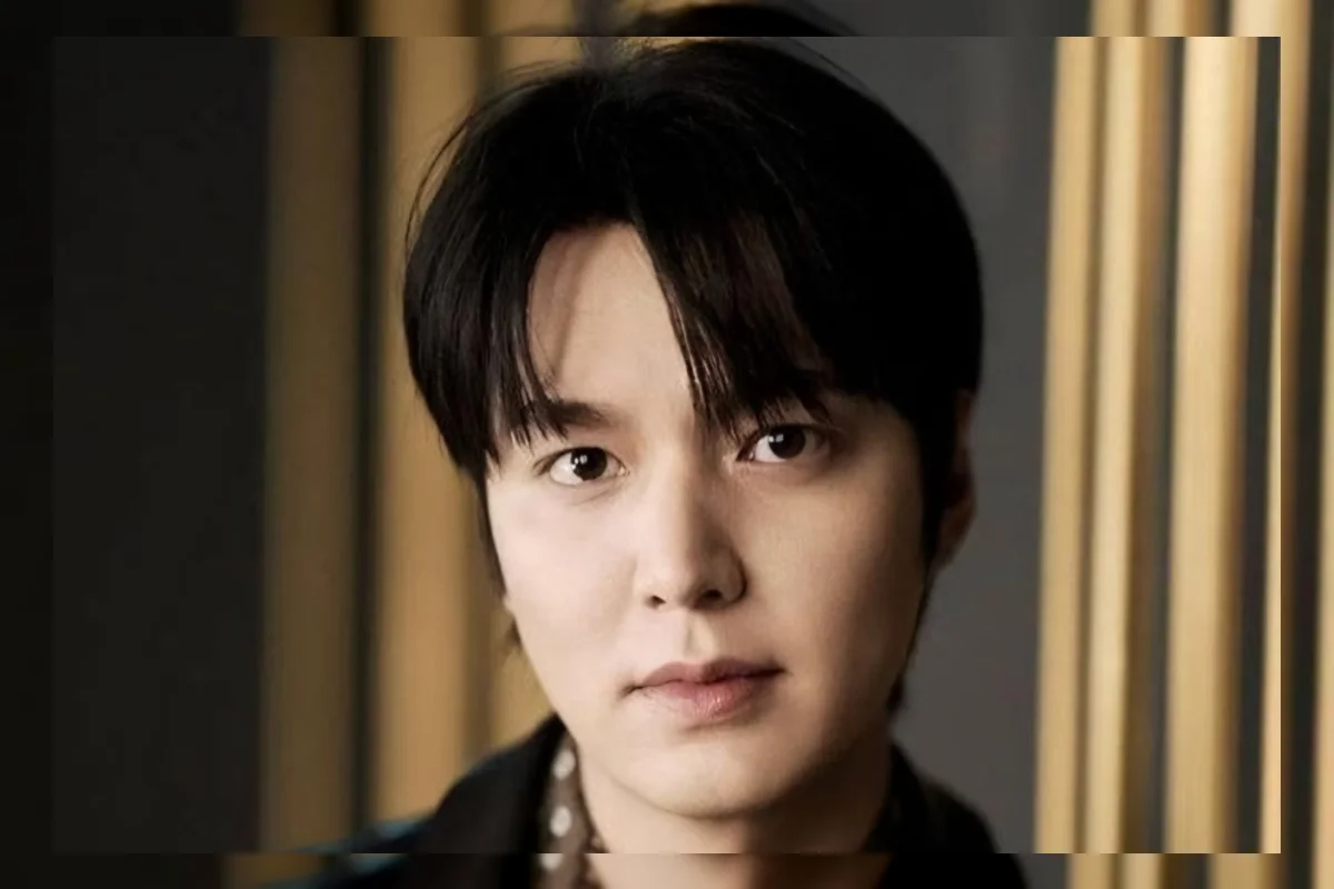 Aktor Lee Min-ho saat wawancara membahas film Assassin(s) dan usia 40 tahun