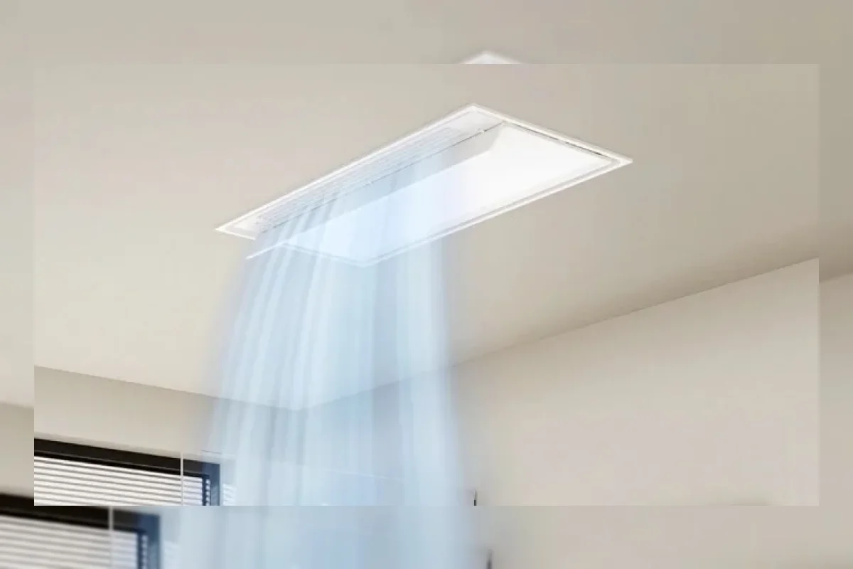 Mijia Smart Bathroom Heater 2C dari Xiaomi dengan panel putih dan lampu LED