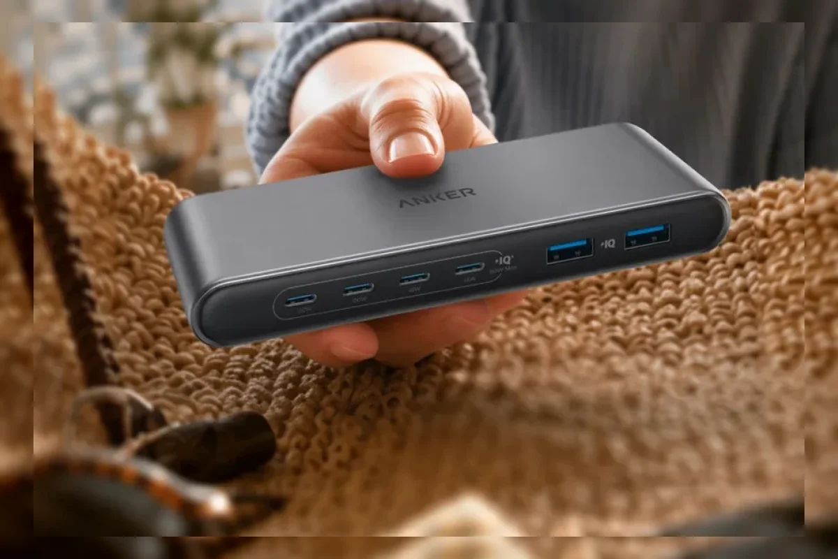 Anker Travel Charging Station 6-in-1 150W dengan empat port USB-C dan dua USB-A