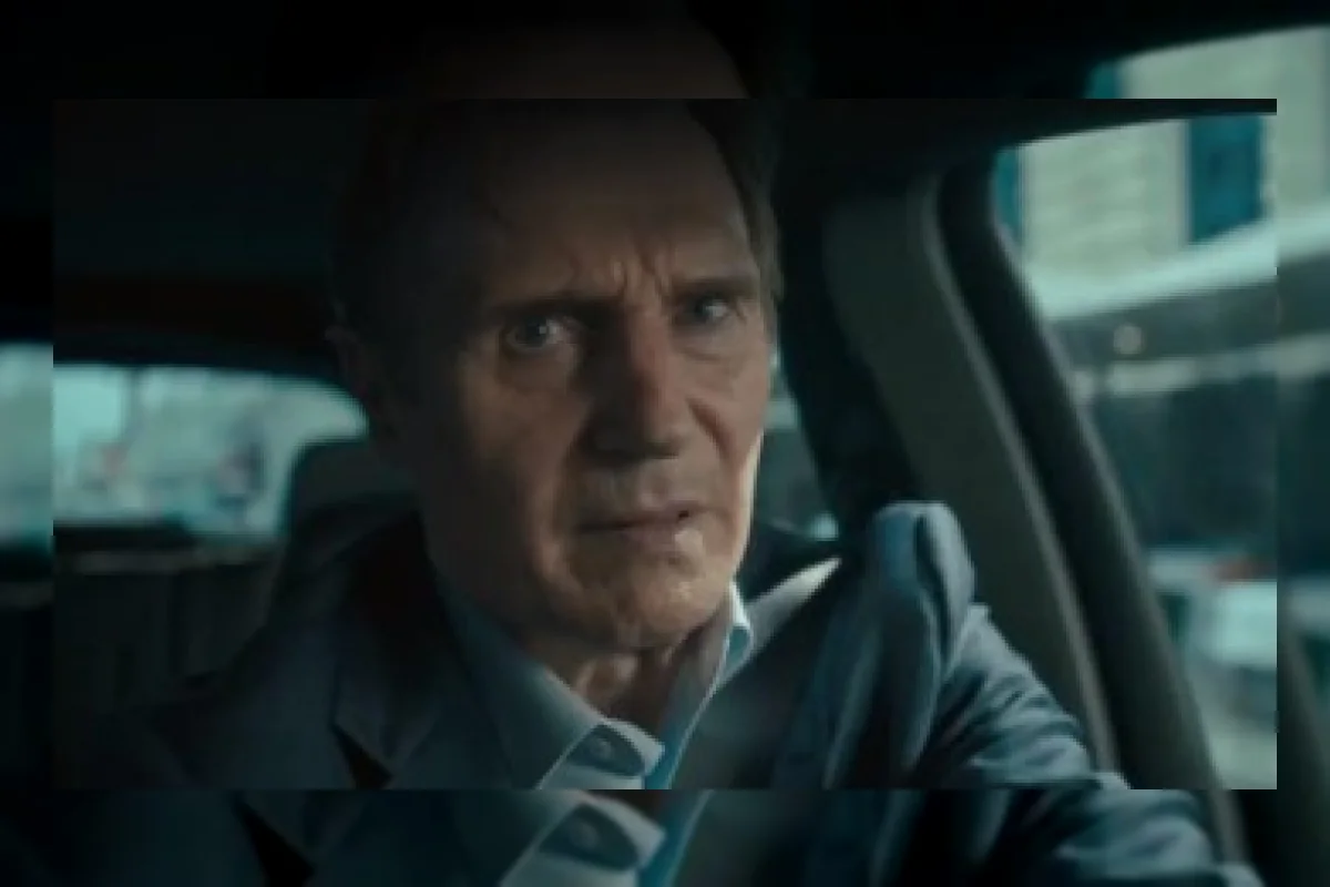 Liam Neeson dalam adegan film Retribution