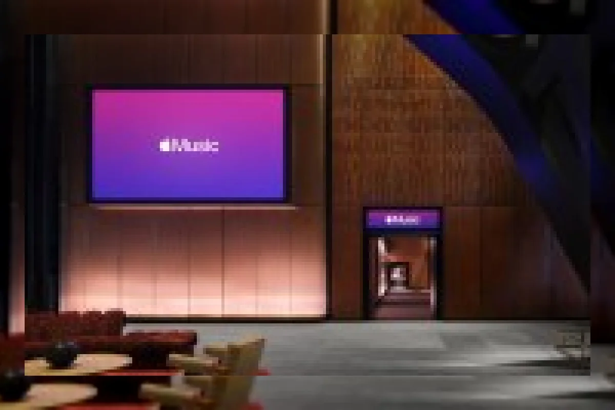 Apple Music Hall berkapasitas 600 kursi di Battersea Power Station London
