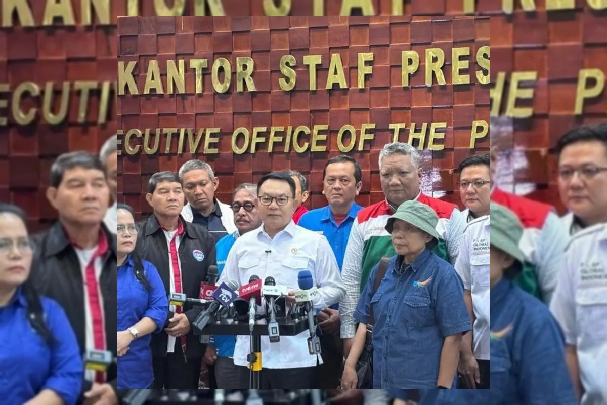 Kepala Staf Kepresidenan Dudung Abdurachman menerima perwakilan serikat buruh di Istana Kepresidenan Jakarta
