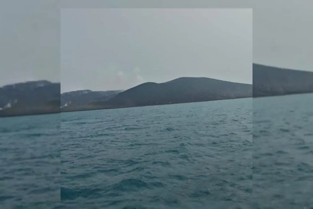 Gunung Anak Krakatau saat erupsi