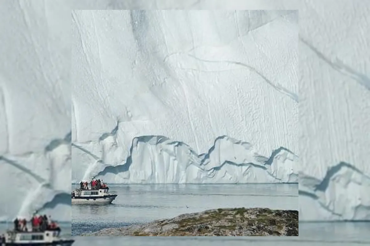 Ilustrasi lapisan es Greenland dan Antartika yang mengalami pencairan