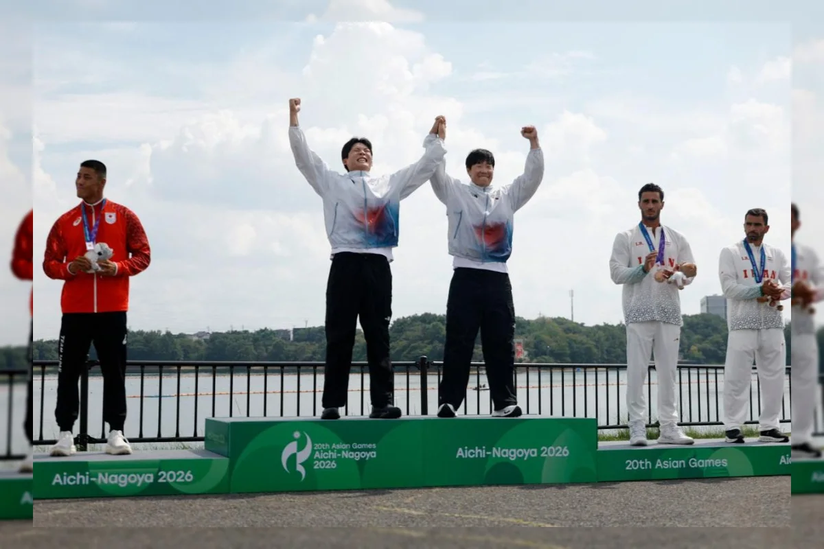 Atlet kayak Korea Selatan bertanding di nomor K2 500 meter Asian Games Aichi-Nagoya