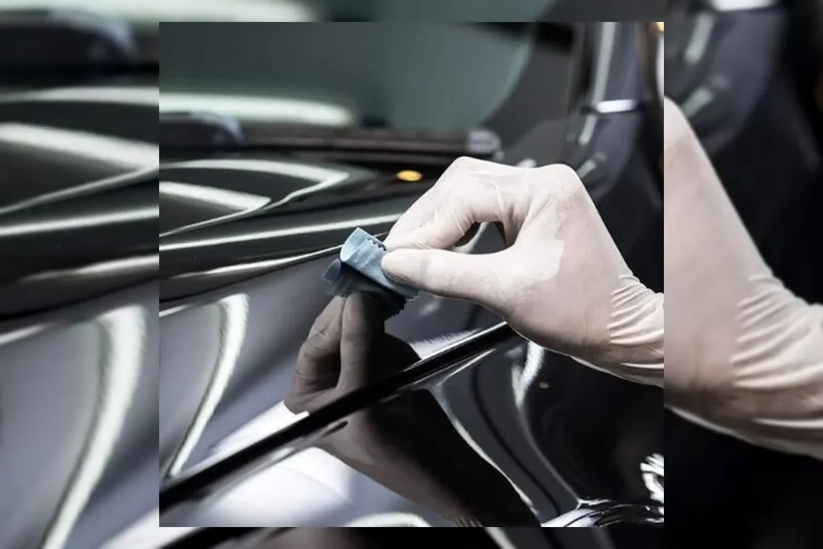 Ilustrasi perawatan cat bodi mobil dengan coating dan PPF