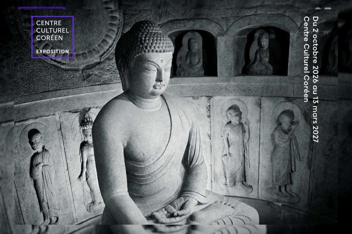 Patung Buddha di Seokguram, grotto batu di Gyeongju, Korea