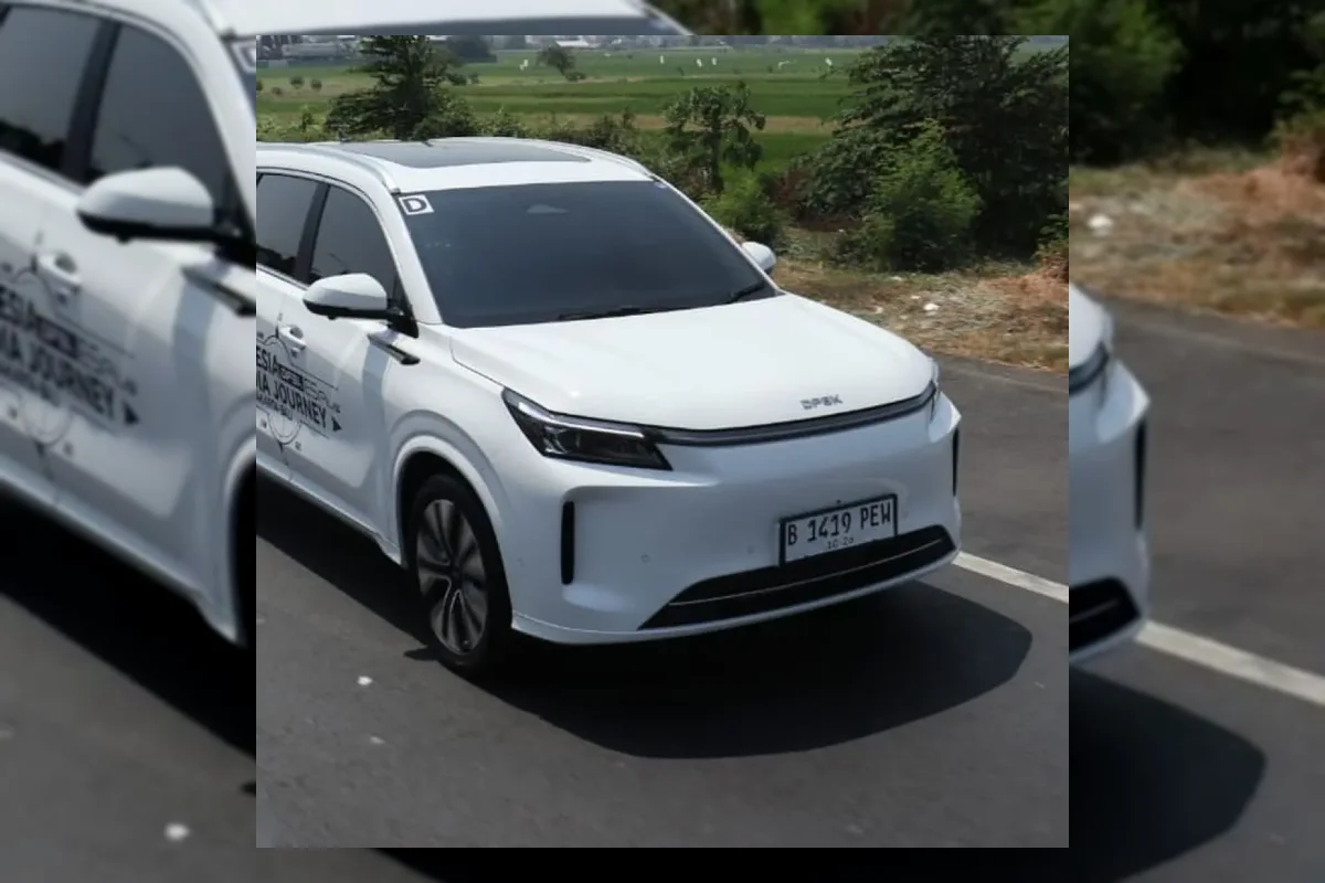 SUV PHEV 7-seater DFSK E5 Plus