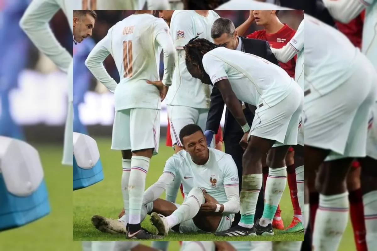 Pelatih Prancis Zinedine Zidane menyiapkan pemain pengganti Kylian Mbappe