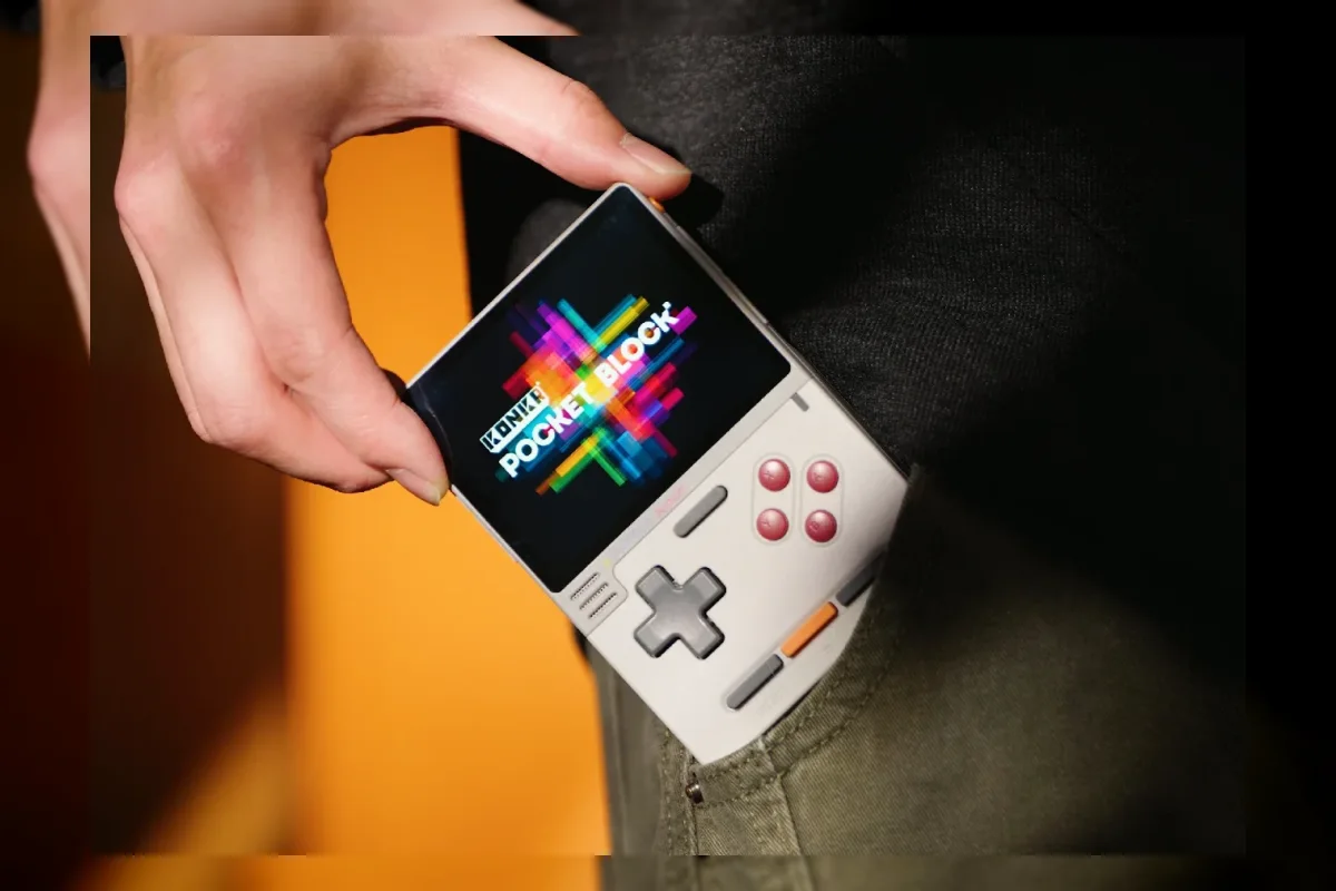 Ayaneo Konkr Pocket Block handheld retro dengan layar 4:3