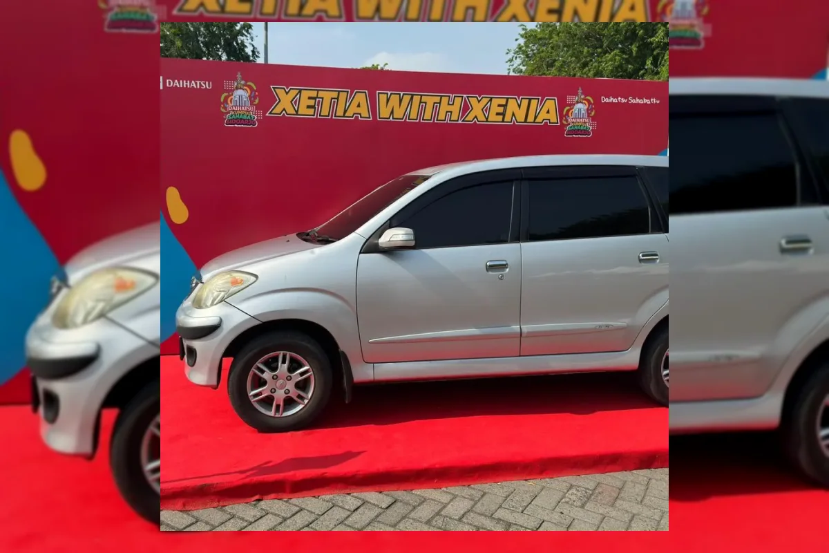 Deretan mobil bekas di bawah Rp 100 juta di showroom