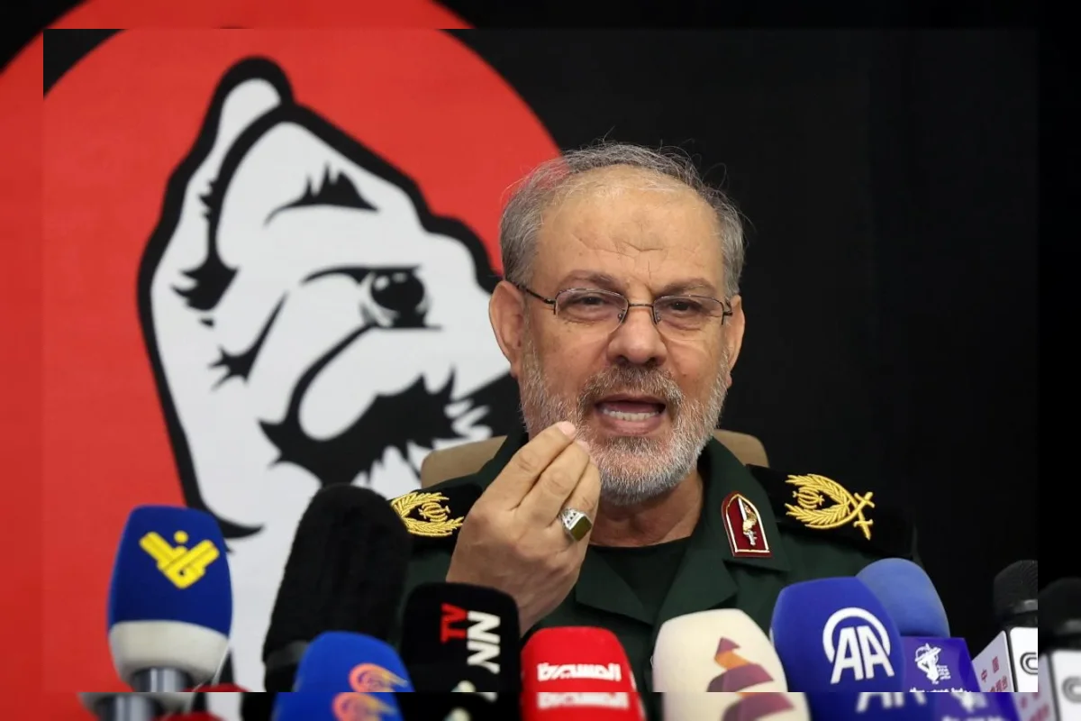 Ilustrasi surat IRGC Iran yang menyerukan warga Amerika mengganti pemimpin saat tentara AS meninggalkan Irak