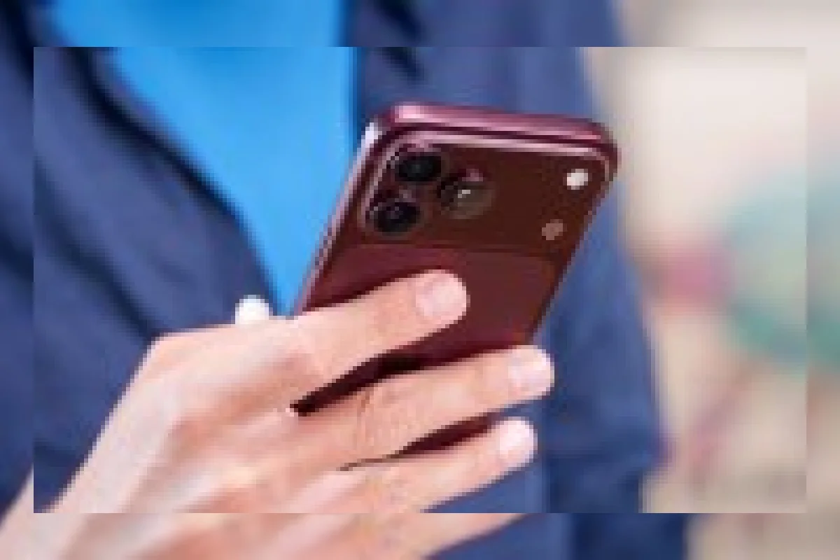 Ilustrasi iPhone 18 Pro dan Pro Max yang dilaporkan mengalami suara aneh dari speaker