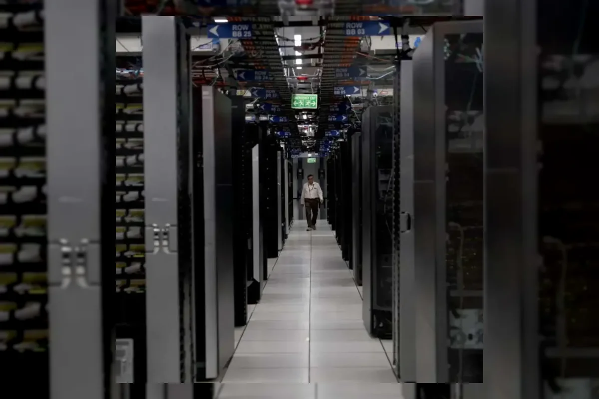 Ilustrasi fasilitas data center dengan deretan server