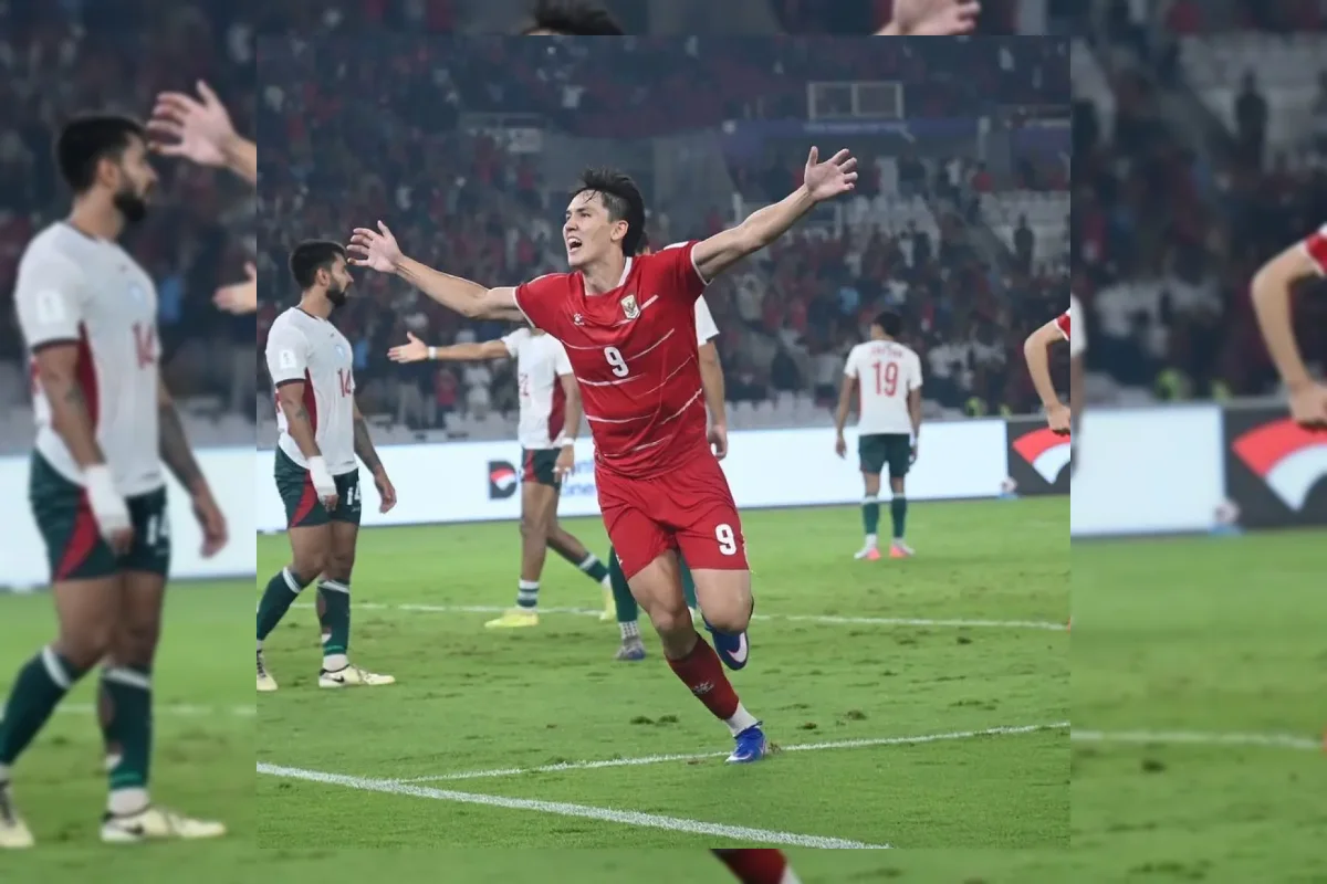 Mitchell Baker merayakan gol untuk Timnas Indonesia