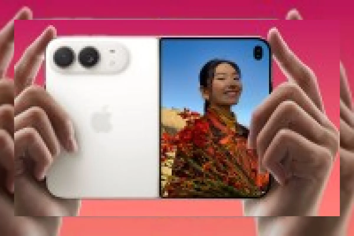Fotografer memegang iPhone Duo untuk memamerkan kemampuan kamera