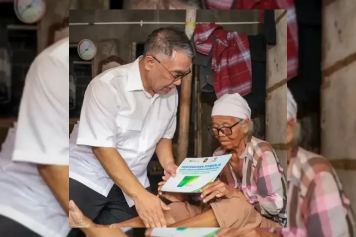 Ilustrasi pekerja rentan menerima jaminan sosial dari Baznas melalui BPJS Ketenagakerjaan