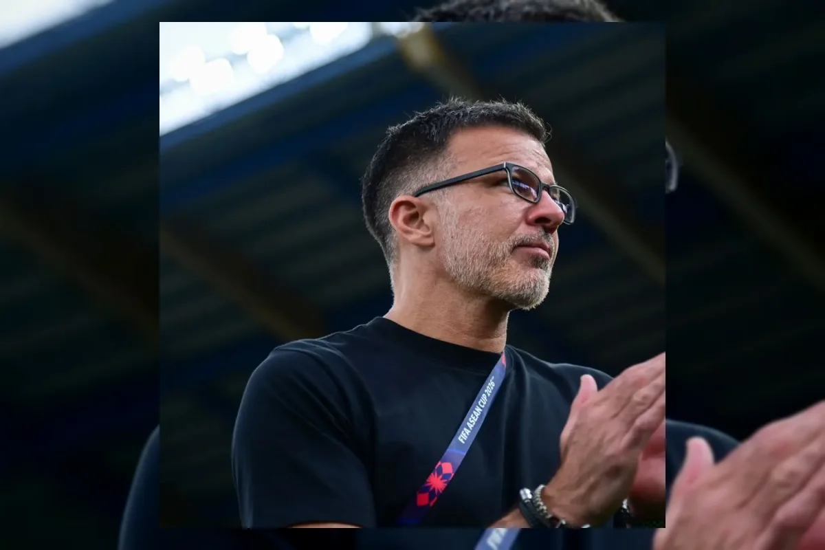 Pelatih Thailand Anthony Hudson dalam konferensi pers jelang final ASEAN Cup