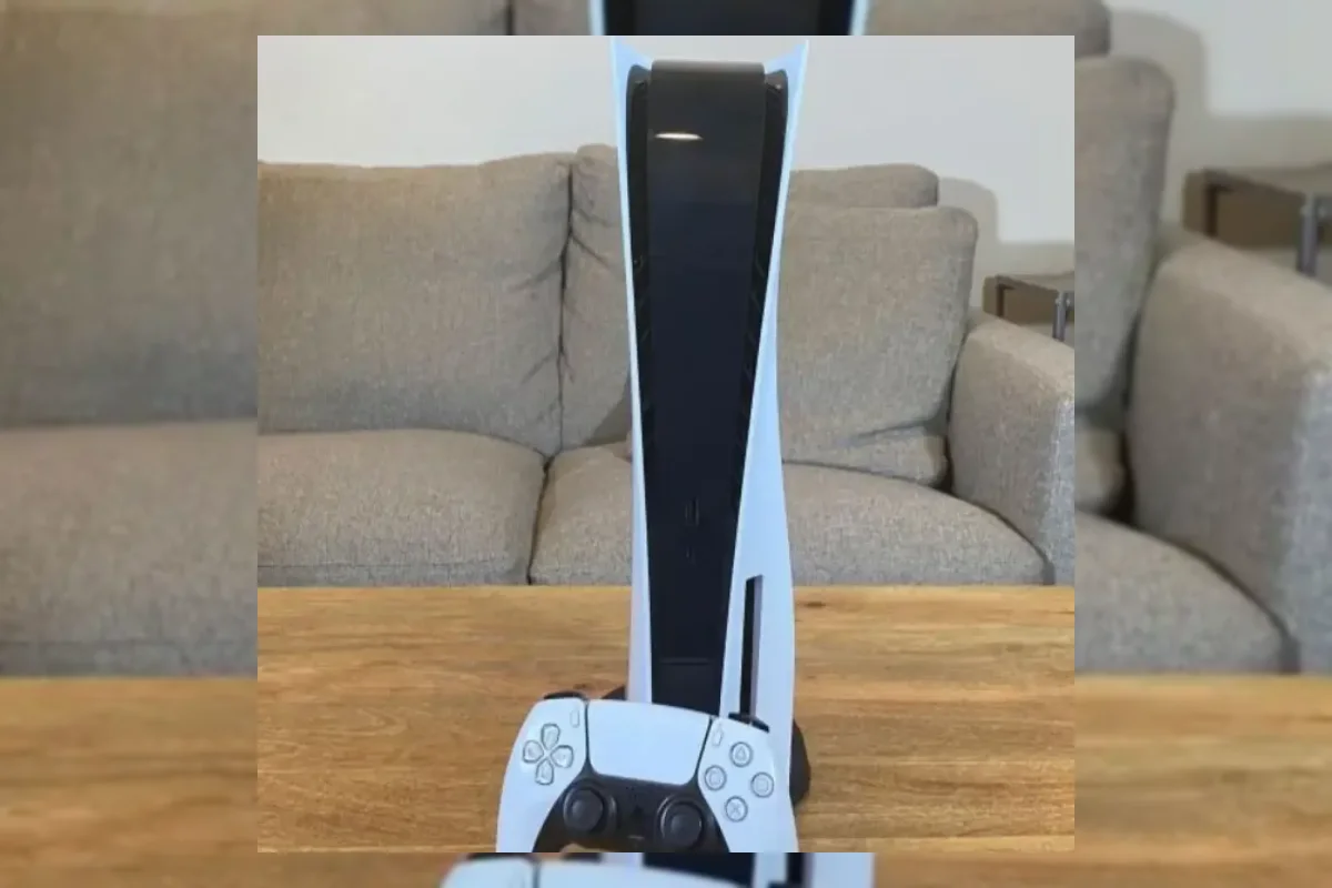Ilustrasi emulator Xbox Xemu berjalan di konsol PlayStation 5 jailbreak