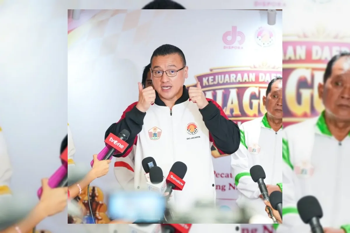Grand Master Novendra Priasmoro saat bertanding di Kejurda Catur Piala Gubernur DKI Jakarta 2026