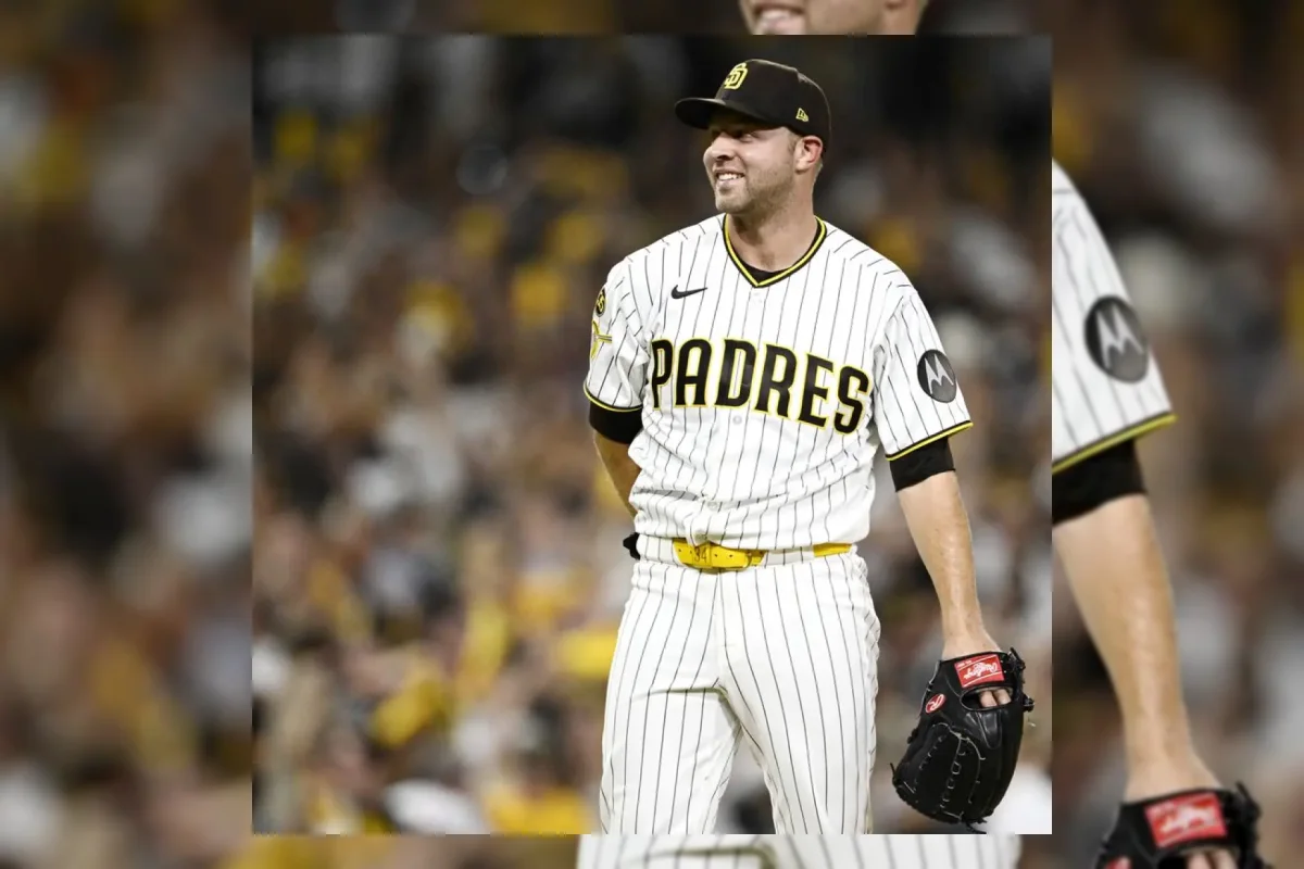 Pertandingan bisbol antara San Diego Padres dan Milwaukee Brewers di Petco Park