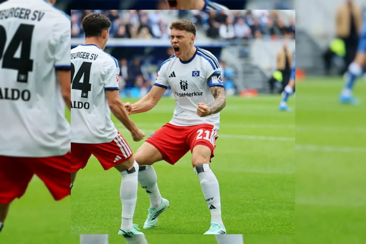 Pertandingan Bundesliga antara Hamburger SV dan TSG Hoffenheim