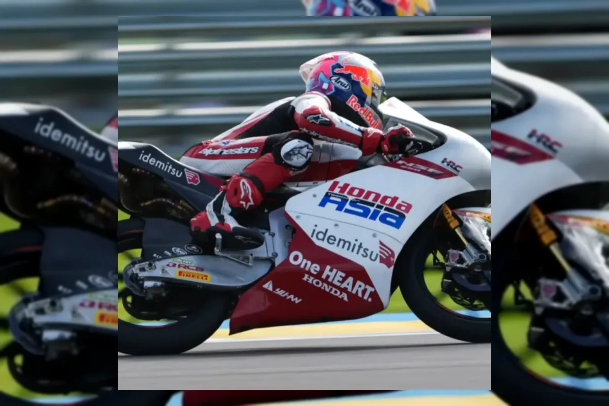 Pembalap Veda Ega Pratama saat sesi kualifikasi Moto3 GP Indonesia di Sirkuit Mandalika
