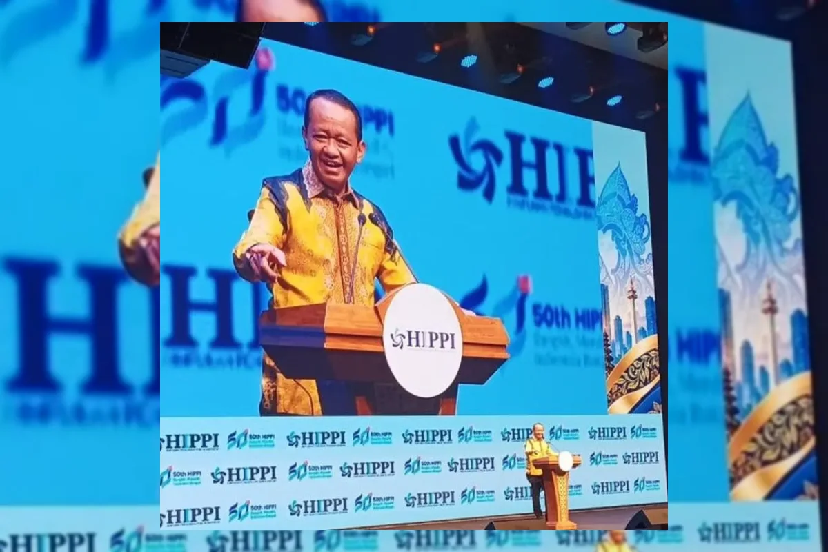 Menteri ESDM Bahlil Lahadalia saat memaparkan kebijakan UMKM