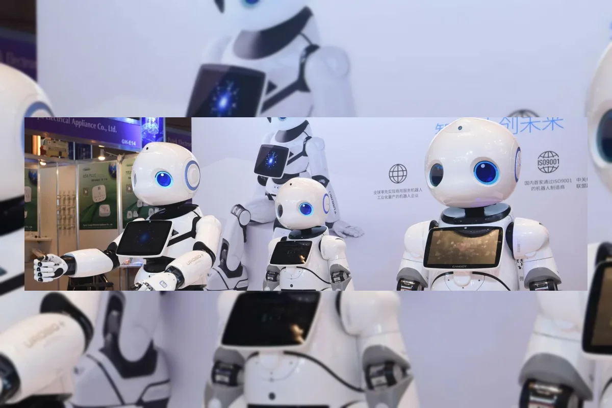 Suasana pameran elektronik Hong Kong dengan robot humanoid dan teknologi AI
