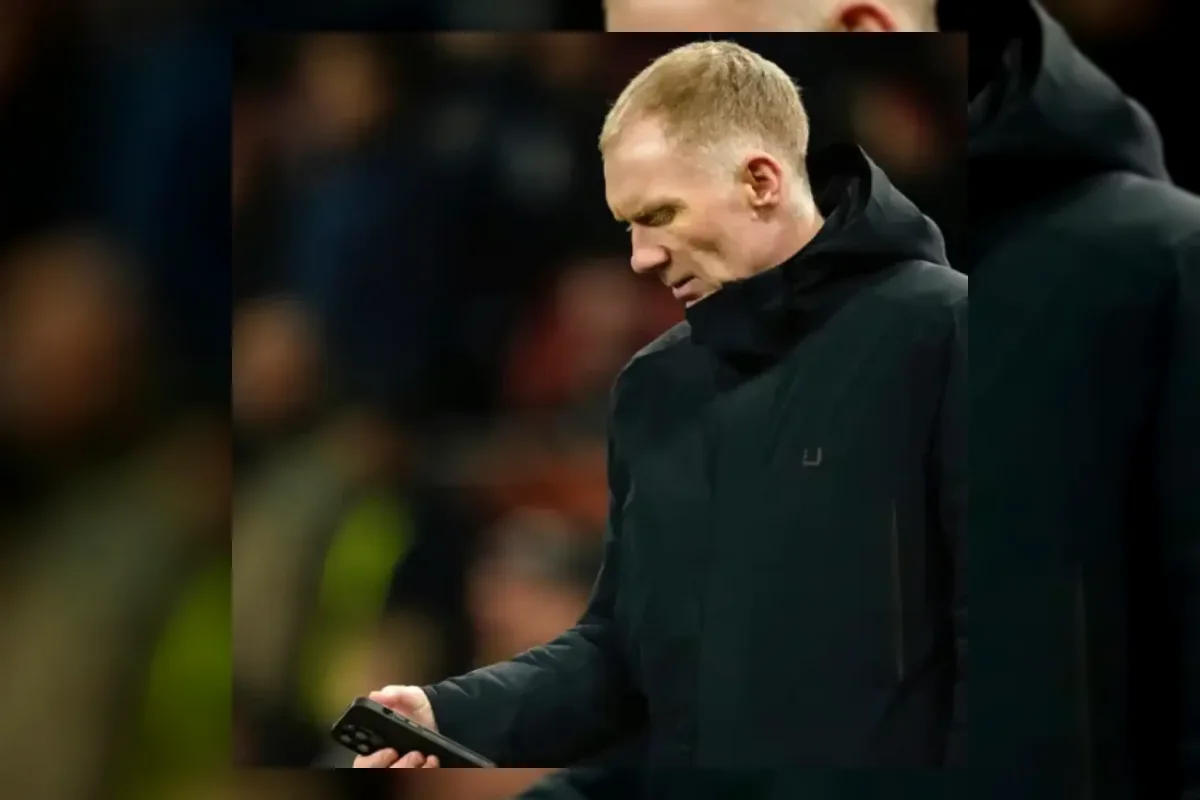 Paul Scholes memberikan komentar tentang pertahanan Manchester United